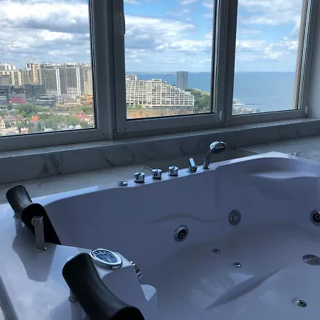 M&p Vip Appartments In Arkadia Apartmán Oděsa