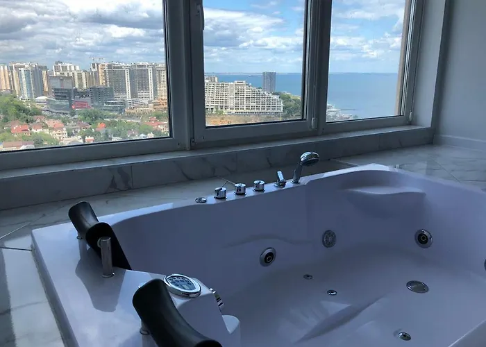 M&p Vip Appartments In Arkadia Apartment Odesa