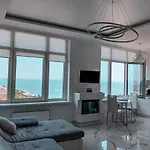 M&p Vip Appartments In Arkadia Apartmán
